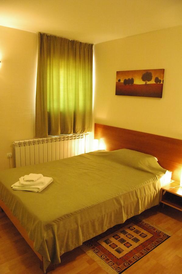 Villa Nevenka Rooms Belgrad Oda fotoğraf