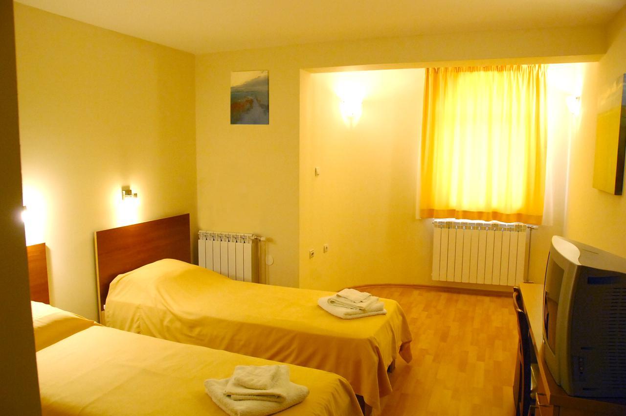 Villa Nevenka Rooms Belgrad Oda fotoğraf