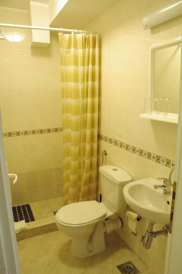 Villa Nevenka Rooms Belgrad Oda fotoğraf