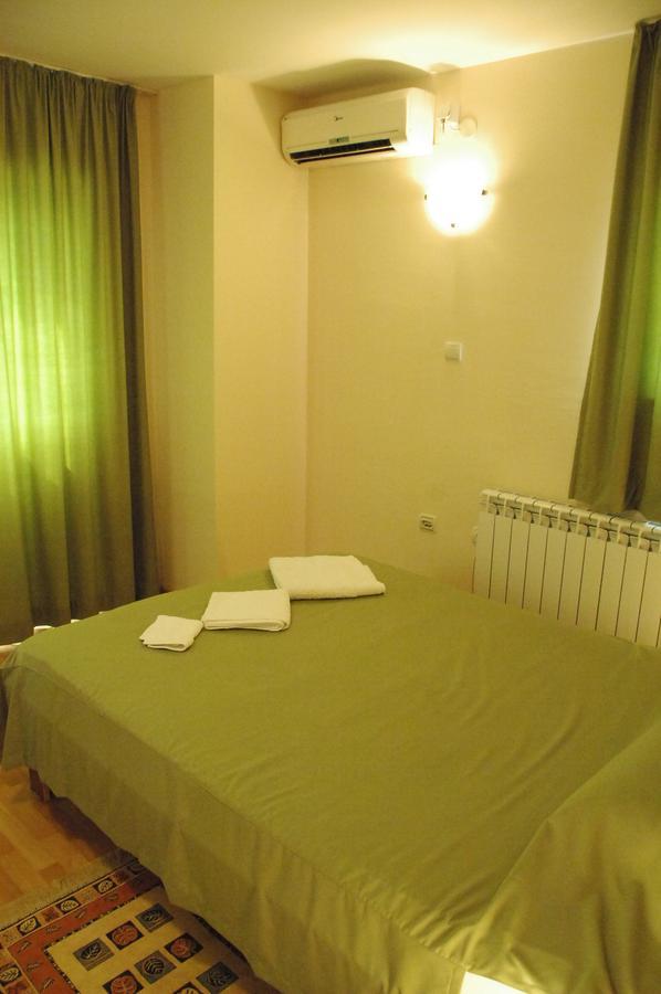 Villa Nevenka Rooms Belgrad Oda fotoğraf